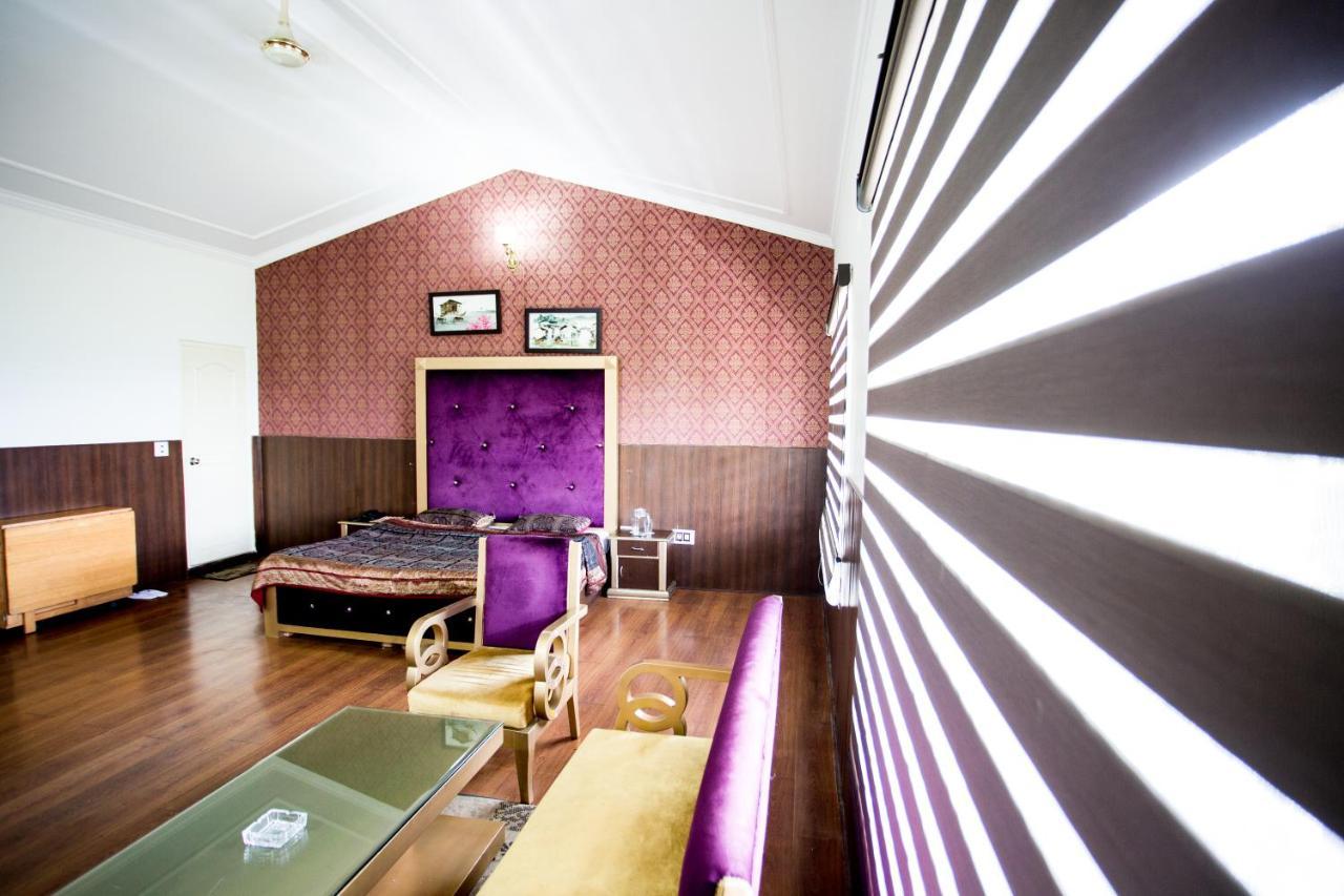 Chamba  Tehri Club And Resort מראה חיצוני תמונה